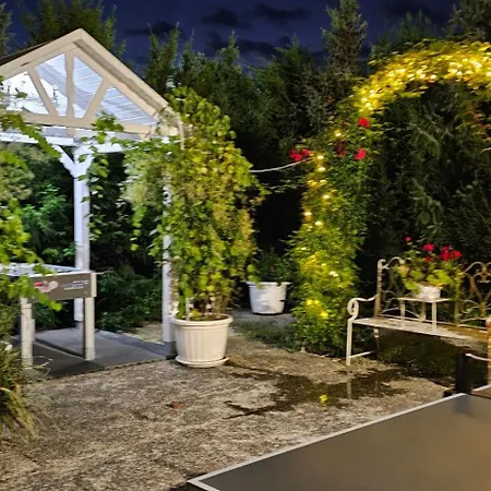 Palacyk 招待所 Chojnow